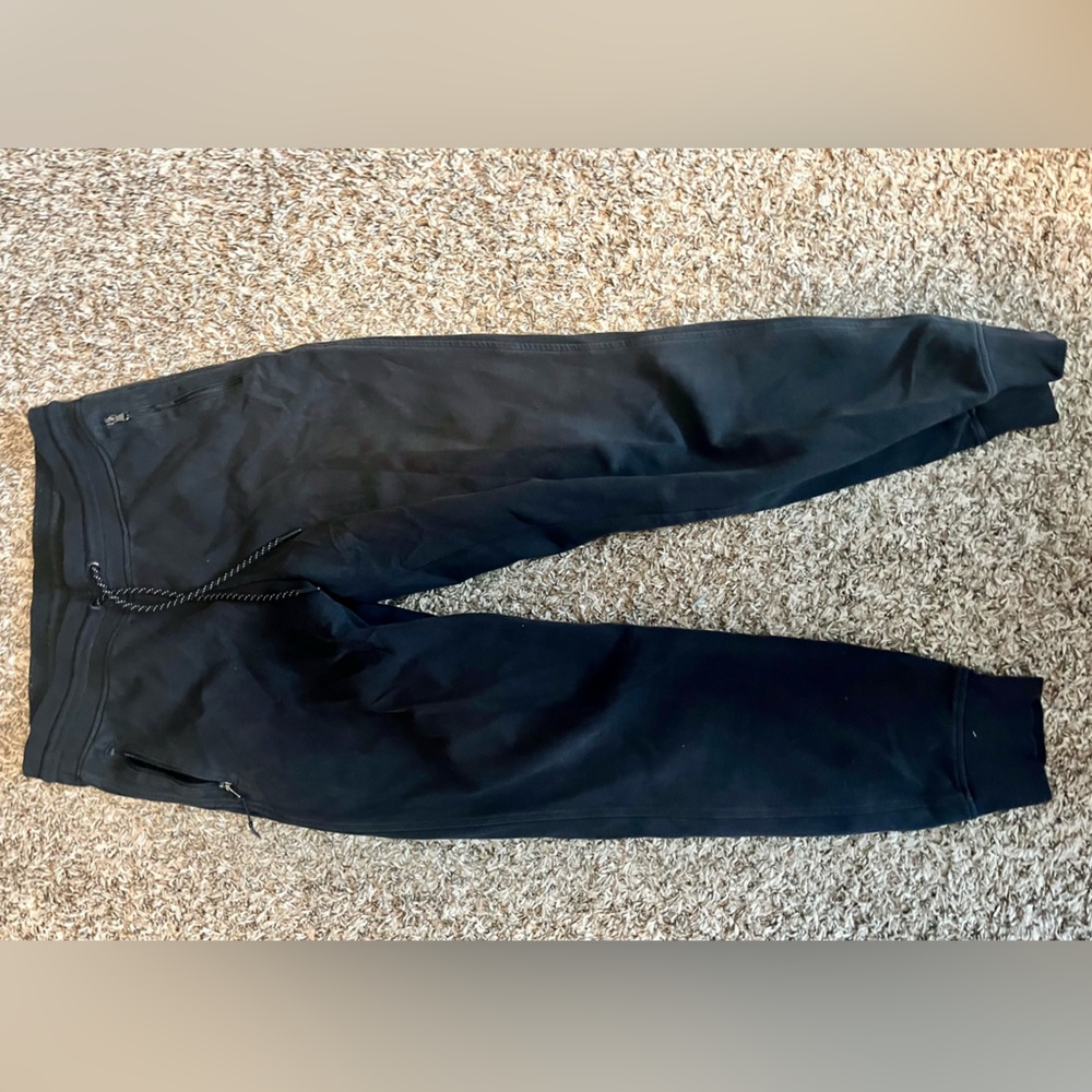 Dynamic Fleece Joggers